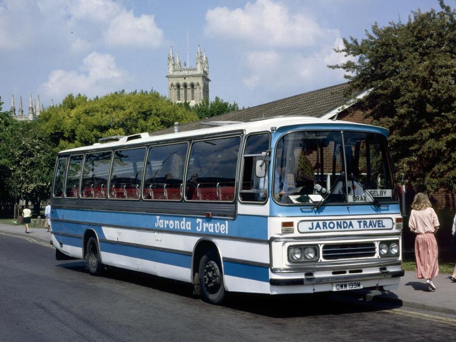  Bedford YRT Duple Dominant Express (C53F) 1973 года  (фото 1 из 1)